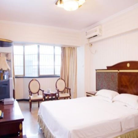 Nanning Gold Red Forest Hotel Exterior photo